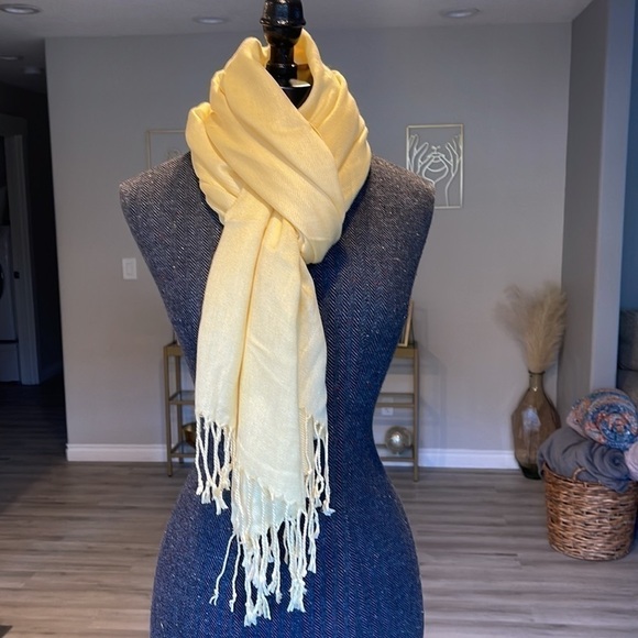 Accessories - Yellow lightweight scarf shawl shoulder cover